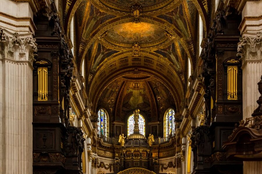 London: St Paul's Cathedral Entry Ticket - Using the Touchscreen Multimedia Guide Without Getting Lost