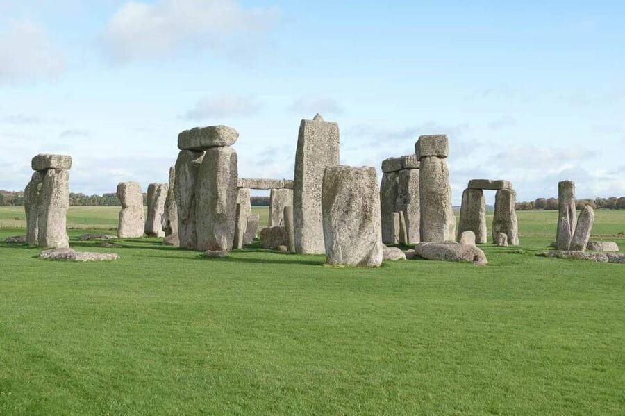 London: Stonehenge, Bath, Windsor, and Roman Baths Day Tour - Roman Baths: What You Gain When Admission Is Included
