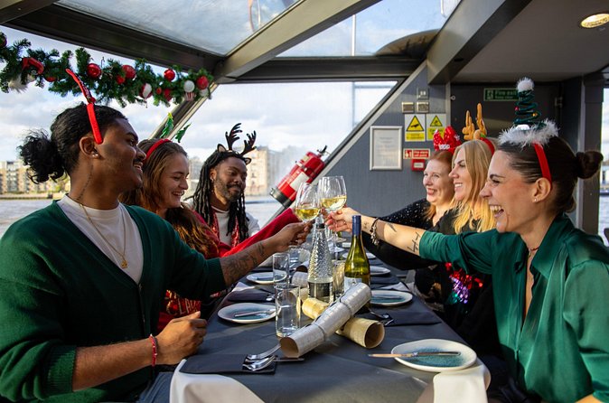 London Thames Christmas Lunch Party - Live music, festive entertainment, and the party level you should expect