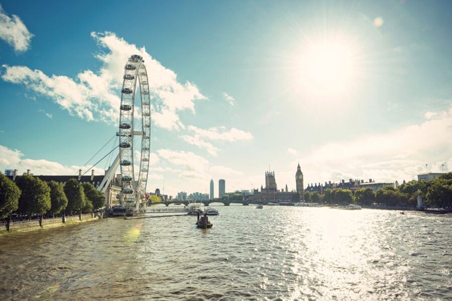London: Thames River Cruise with Optional London Eye Ticket - What to Look For: St Paul’s, the Tower, and Globe From the River