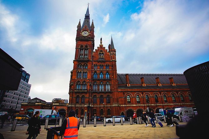 London The Best of Harry Potter Guided Tour (Free for Kids) - Westminster to London Bridge: Rowling’s real-world inspirations in plain sight