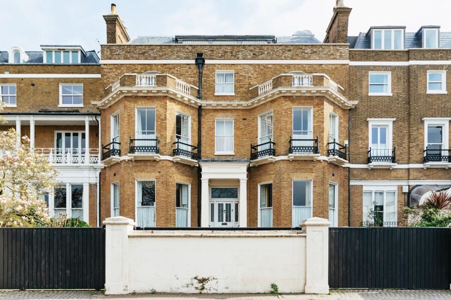London: The Birthplace of The Rolling Stones Private Tour - The guide matters: what Paul’s style adds to the experience