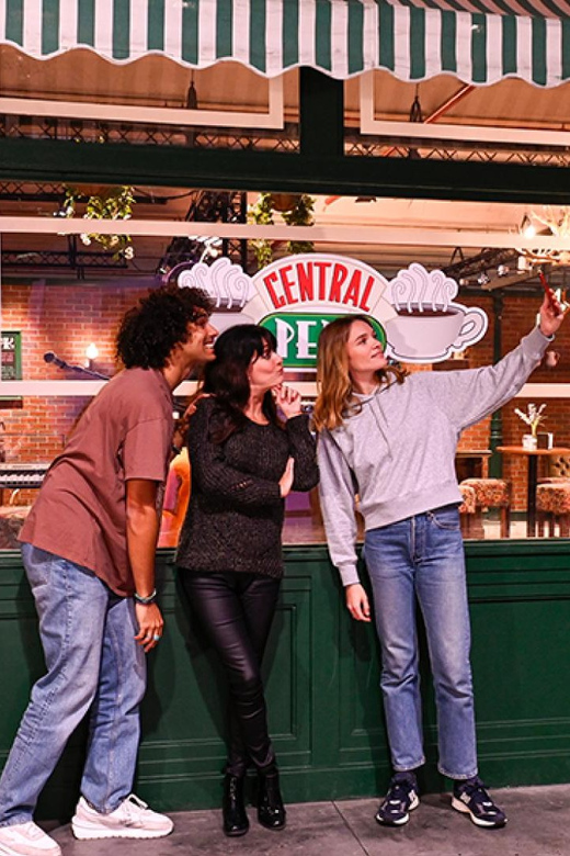 London: The FRIENDS™ Experience Entry Ticket - Photo and souvenir costs: what to expect before you buy
