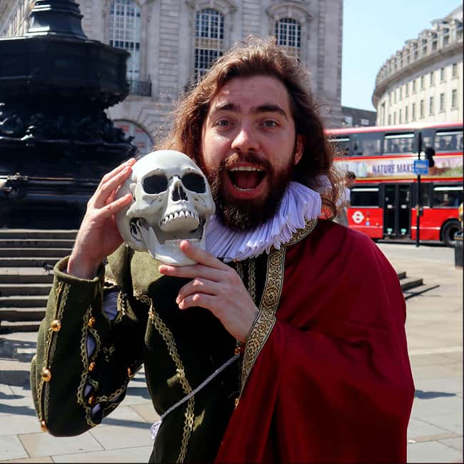 London: The Fun Tour with Live Theatre and Comedy - Getting on board at Victoria Embankment