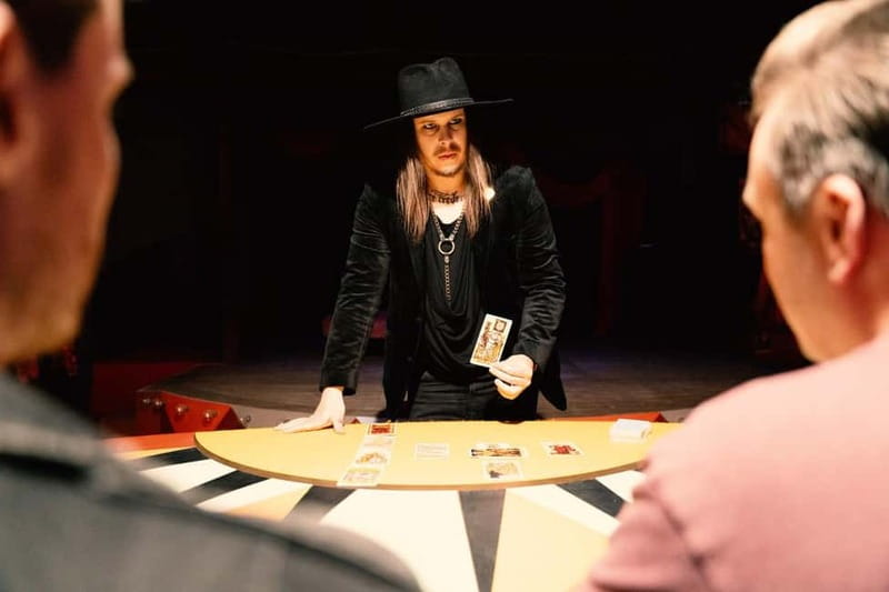 London: The Magician's Table - Up-Close Magic Show - Two hours of close-up magic: how the show unfolds