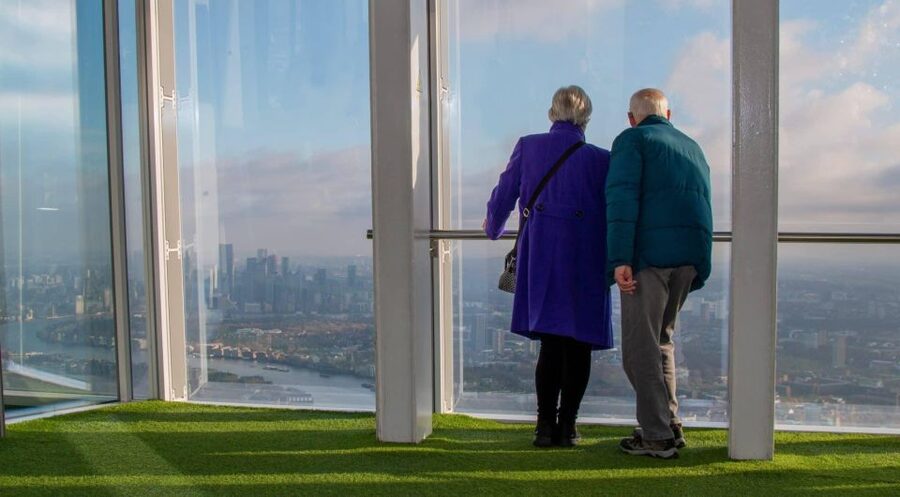 London: The Shard Entry Ticket with Champagne - Service and vibe: staff, music, and crowds