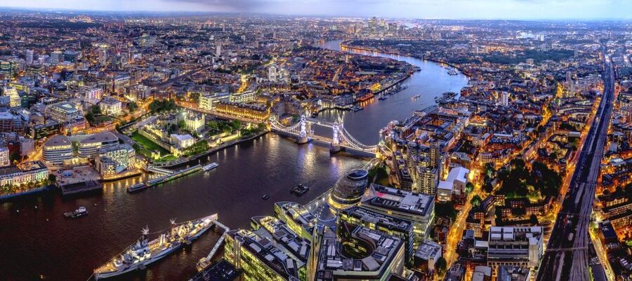 London: The View from The Shard - The Shard’s 72nd-Floor View: 800 Feet of Perspective