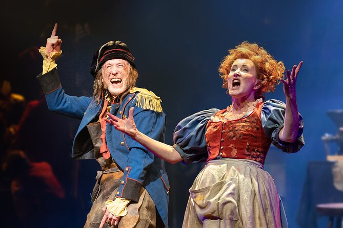 London Theatre: Les Miserables - Arriving at the Sondheim Theatre: Easy Entry, Big Night Energy