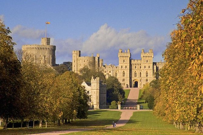 London to Southampton Cruise Port Via Windsor Castle - The driver experience: prompt, helpful, and good at fixing small snags