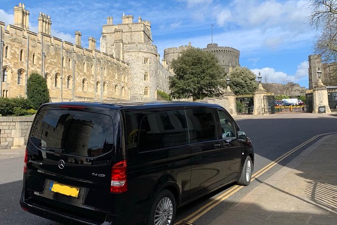London to Southampton Cruise Port Via Windsor Castle - Pickup in central London: cars for suitcases and easy rendezvous