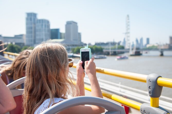 London Tootbus Kids Tour with Bespoke Live Guided Commentary - The route: London Eye views to Parliament power points