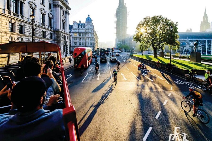 London: Tootbus London by Night Bus Tour - The Tootbus App: Real-Time Tracking and Walking Tours
