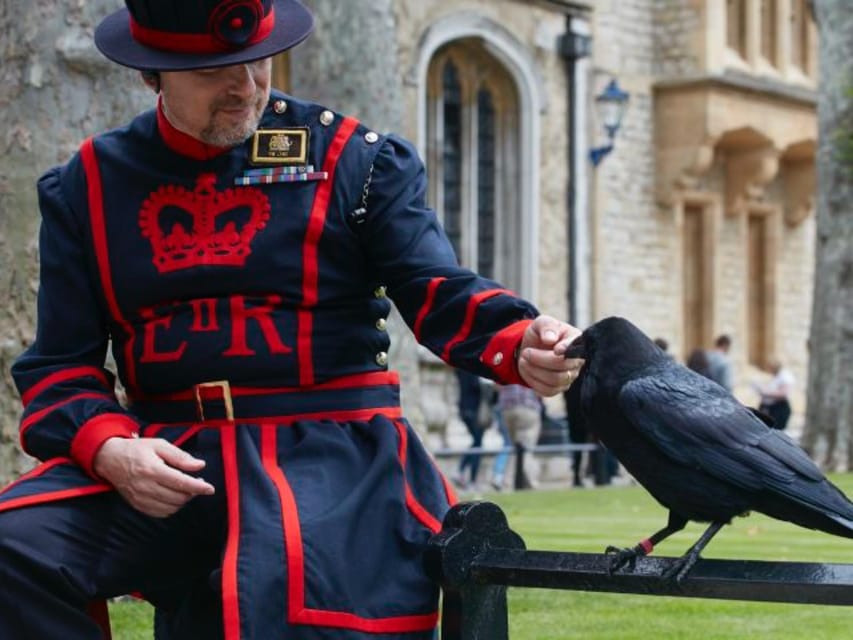 London: Top 30 Sights Walking Tour and Tower of London Entry - Key Takeaways Before You Go