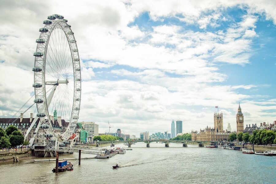 London: Top 30 Sights Walking Tour & St Pauls Cathedral - Key points that matter