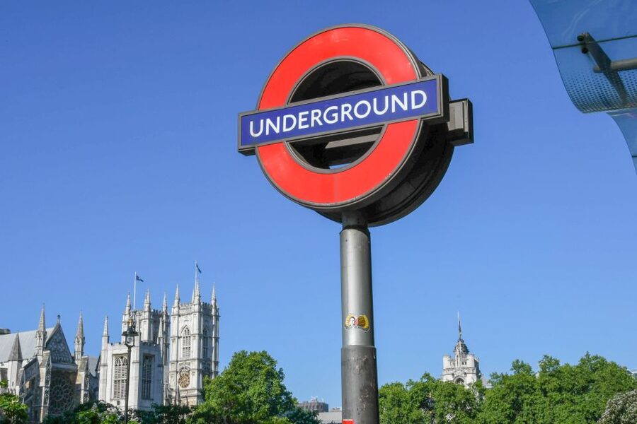 London: Top 30 Sights Walking Tour & St Pauls Cathedral - The Underground transfer to the Southbank Centre: a small break that keeps the day doable