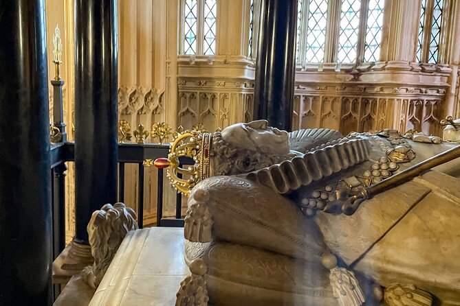 London Tour: Changing of the Guard, Westminster Abbey & Tower - Changing of the Guard: Where the Tour Really Delivers