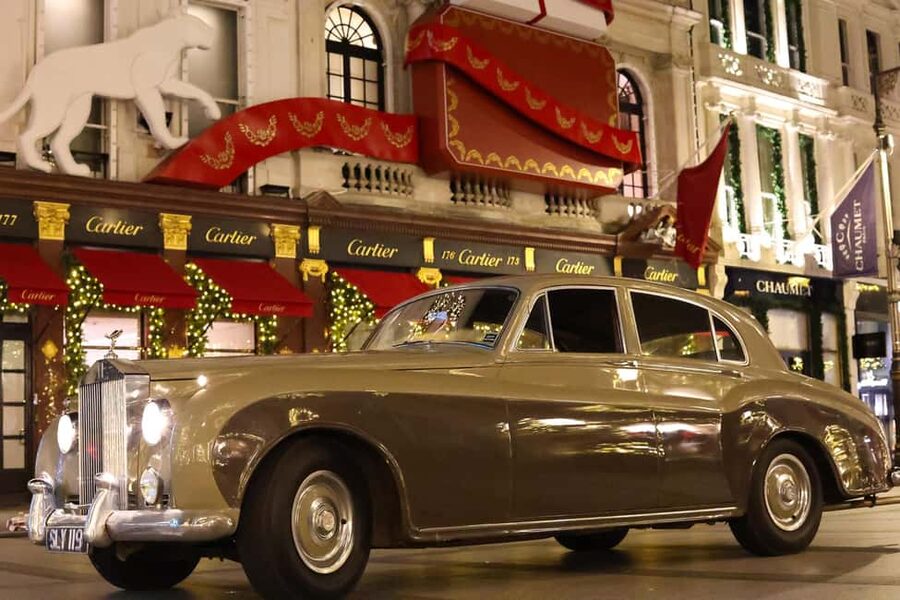 London Tour in a Vintage Rolls Royce - Photo stops that don’t wreck the vibe