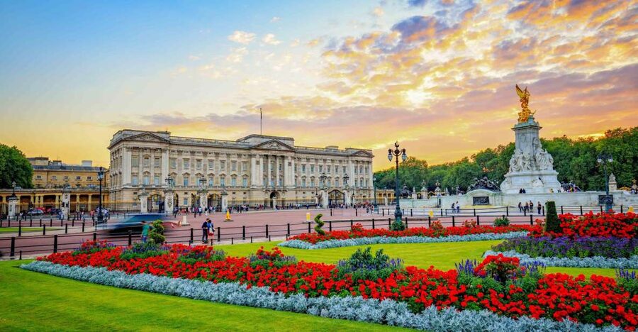 London: Tower, Cruise, & Harrods Tea Full-Day Experience - Tower of London: Crown Jewels time plus space to breathe