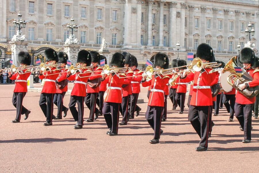 London: Tower, Cruise, & Harrods Tea Full-Day Experience - Private Thames cruise: the best way to see London without traffic stress