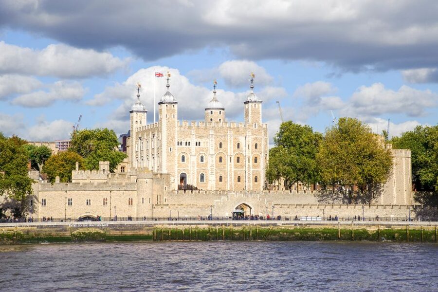 London: Tower, Cruise, & Harrods Tea Full-Day Experience - Price and timing: what you’re really paying for