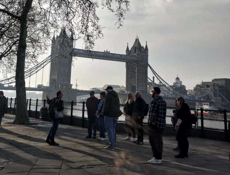 London: Tower of London and Tower Bridge Private Tour - Tower Bridge + Tower of London in 4 hours: the value equation