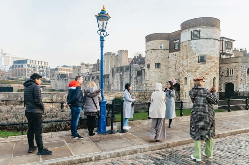 London: Tower of London Early Access w/ Beefeater and Jewels - Yeoman Warders (Beefeaters): the human voice behind the walls