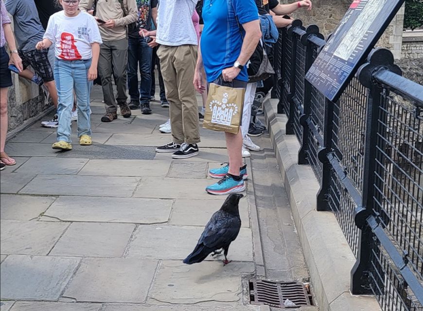 London: Tower of London Guided Tour with Boat Ride - Skip-the-line Tower entry: what your guide sets up
