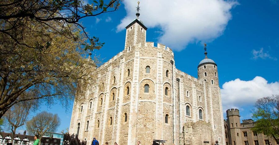 London: Tower of London, Hop-on, Hop-off Bus & River Cruise - Choosing your day: bus routes, stops, and a sensible flow