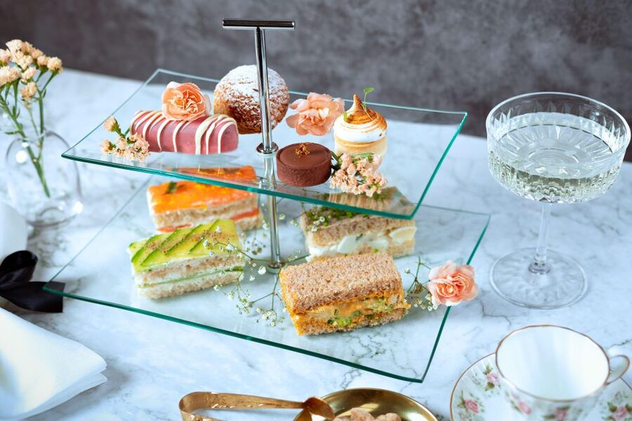 London: Traditional Afternoon Tea Tour in a Luxury Coach - Should you book Bustronome’s Traditional Afternoon Tea Tour?