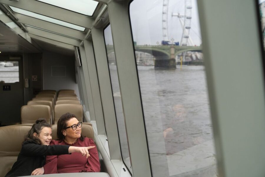 London: Uber Boat 1-Day Hop-On Hop-Off and Cable Car Tickets - IFS Cloud Cable Car from North Greenwich: the ride that changes your perspective