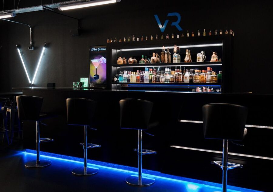 London: UK's Only 60-minute Free-Roaming VR experience - VR fit and safety tips that actually matter (no small print)