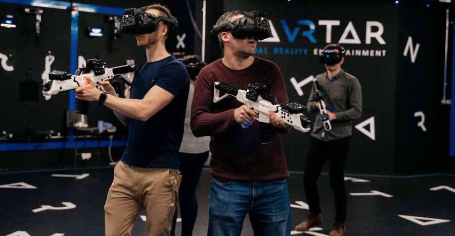 London: UK's Only 60-minute Free-Roaming VR experience - Roaming for real in a 2,000-square-foot post-apocalyptic space
