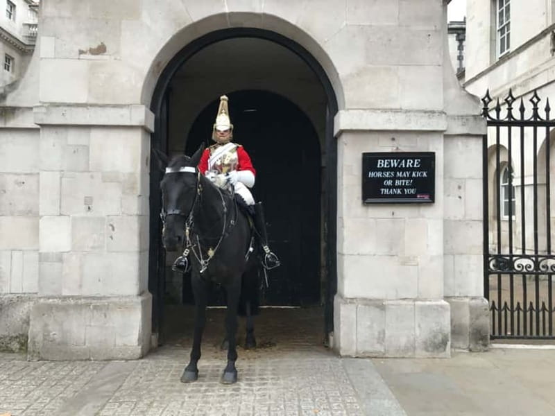London: Ultimate One-Day Tour with Tower, Abbey & Cruise - Thames River Cruise: The Best Kind of Break