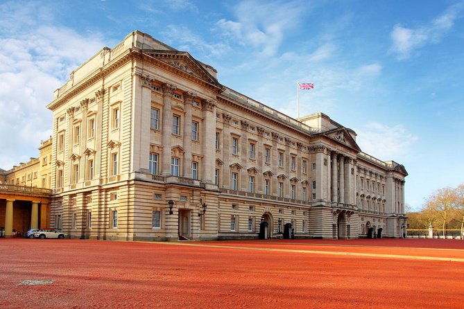 London Vintage Bus Tour Including River Thames Cruise with Optional Lunch - Fish and chips lunch in a central pub: how to use the option well
