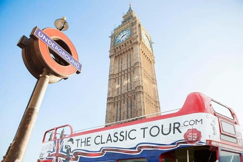 London Vintage Bus Tour: Live Comedy Sightseeing Show - Getting on: Northumberland Avenue, right by Trafalgar Square