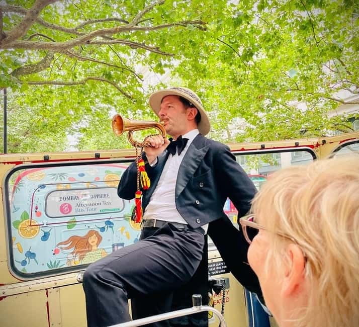 London Vintage Bus Tour: Live Comedy Sightseeing Show - When London slows down: traffic, deviations, and route changes
