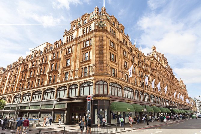 London Vintage Bus Tour with Cream Tea at Harrods - Harrods Cream Tea at The Georgian: The Big Finish