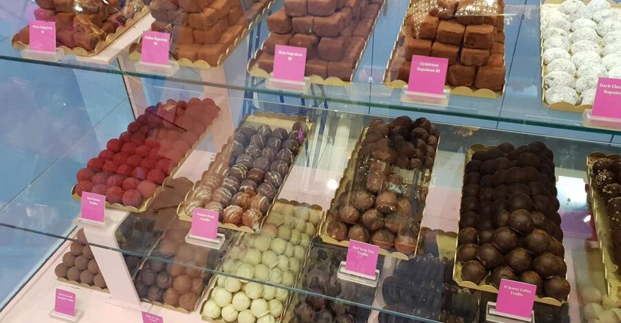 London: VIP Chocolate Tour - Green Park to Piccadilly: A 2-Hour Route with Purpose
