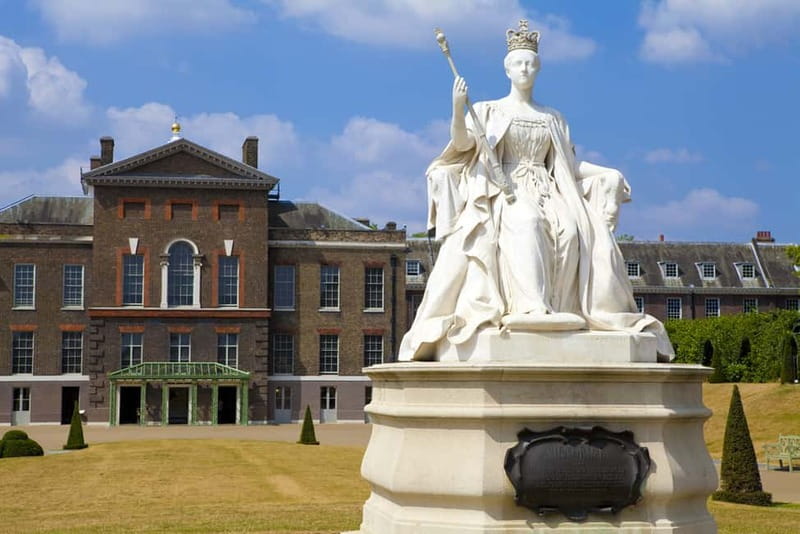 London: VIP Kensington Palace Gardens Tour & Royal High Tea - Timing, pace, and how to dress for uneven London ground