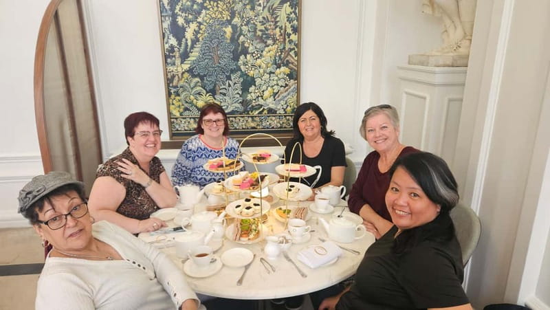 London: VIP Kensington Palace Gardens Tour & Royal High Tea - Picking your option: Palace entry plus tea, or Gardens plus tea only