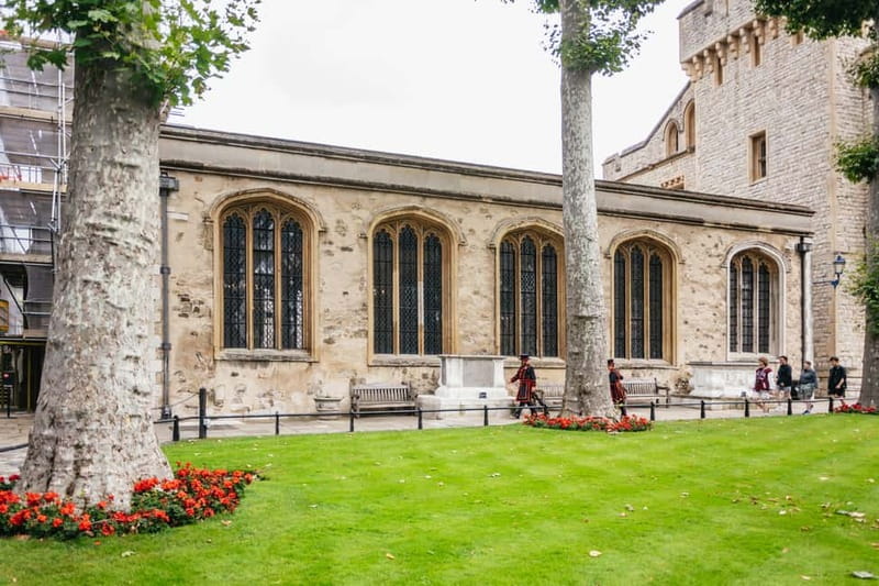 London: VIP Tower Opening Ceremony, Crown Jewels & Cruise - Ceremony of the Keys: what the Opening Ceremony adds
