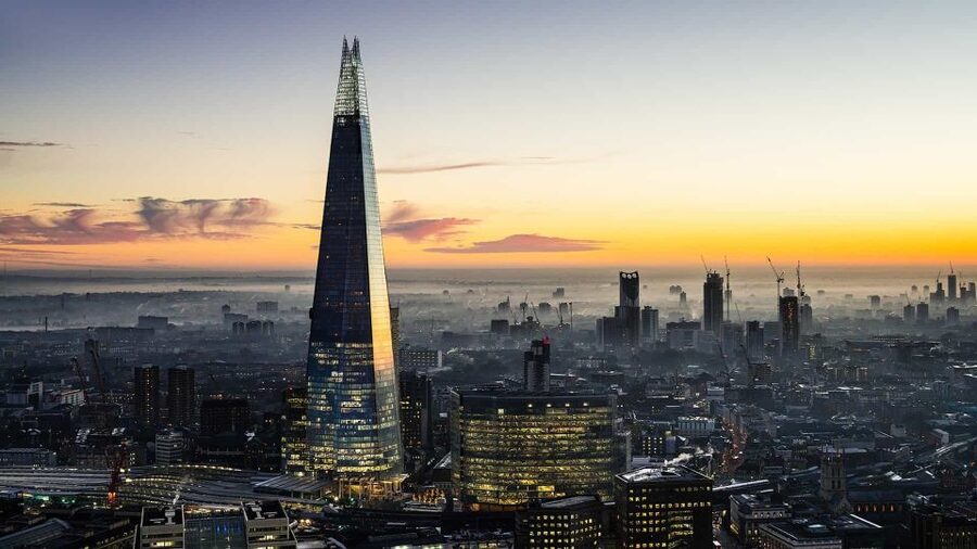 London: Walking Tour, River Cruise and Entry to The Shard - Buckingham Palace and the Westminster walking circuit (including a real ceremony)
