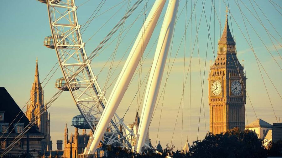 London Walking Tour with Local - Key highlights worth caring about