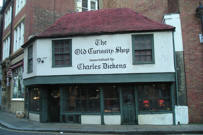 London Walking Tours eg Dickens Ted Lasso or National Gallery - Key things that make this tour worth your time
