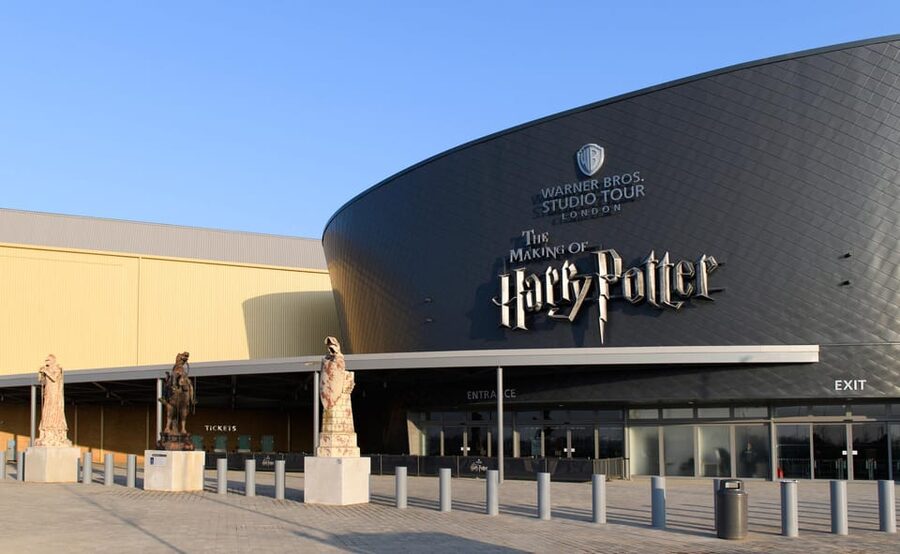 London: Warner Bros. Studio Tour and Morning Train Ticket - A stress-free way to reach Leavesden from Euston