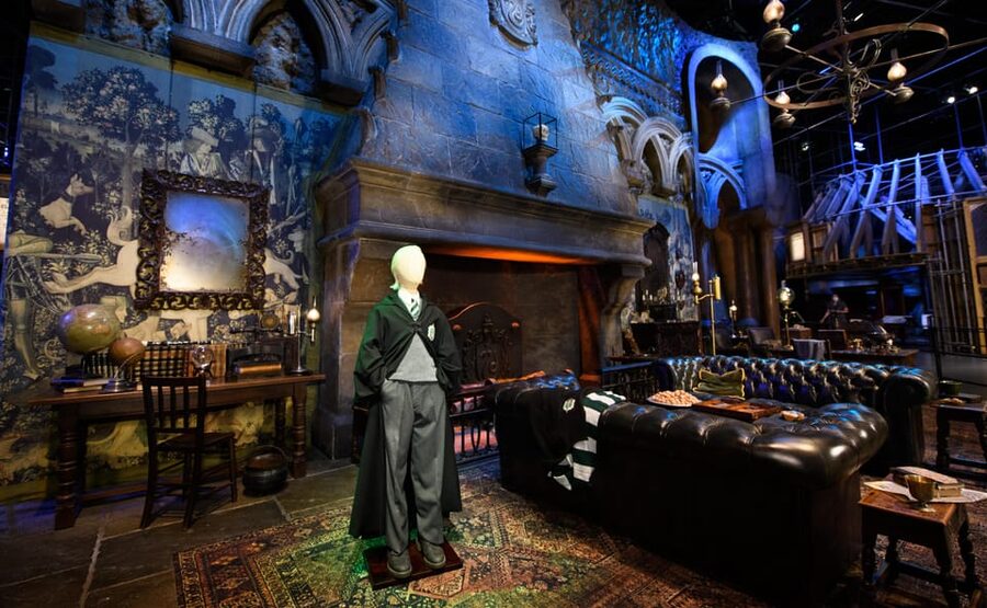 London: Warner Bros. Studio Tour and Morning Train Ticket - Watford Junction to the studio: shuttle logistics that work