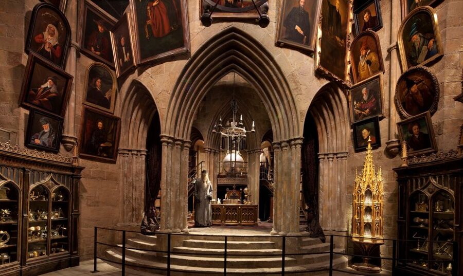 London: Warner Bros. Studio Tour with Hotel Pickup - Diagon Alley, the Great Hall, and Platform 9 ¾: the must-see route