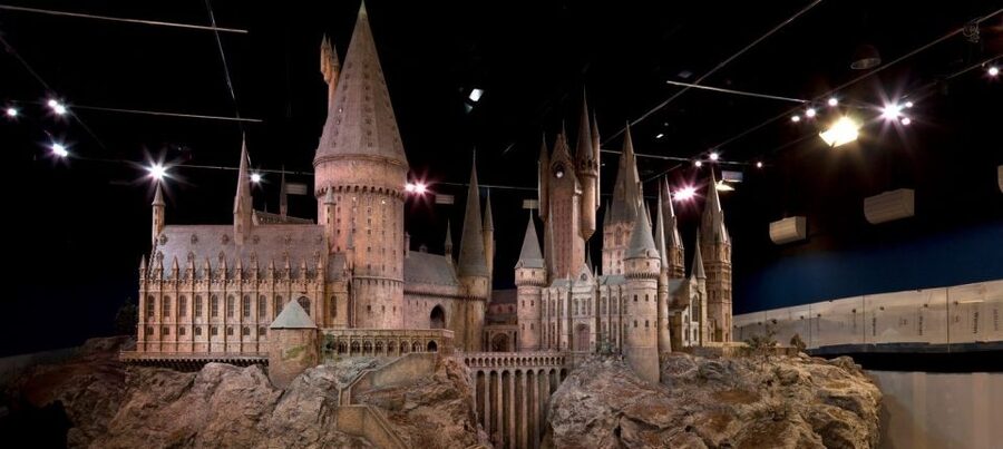 London: Warner Bros. Studio Tour with Hotel Pickup - Hotel pickup in London Zone 1: the 7-hour rhythm