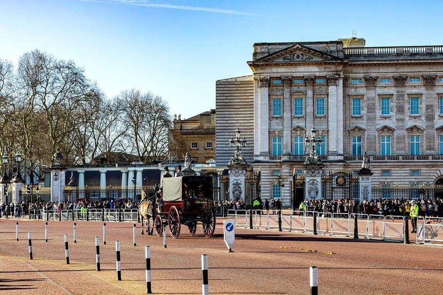London: Westminster Abbey, Big Ben, Buckingham Palace Tour - Why Westminster Works So Well as a Walking Tour