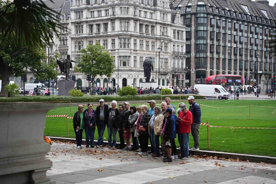 London: Westminster Abbey, Big Ben, Buckingham Palace Tour - Price and Value: Is $110.45 Worth It for One Day?